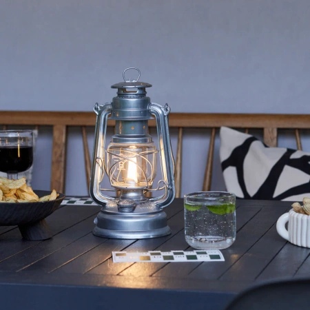 Lampa naftowa Feuerhand Hurricane Baby Special 276 - Pastelowa pomarańcza